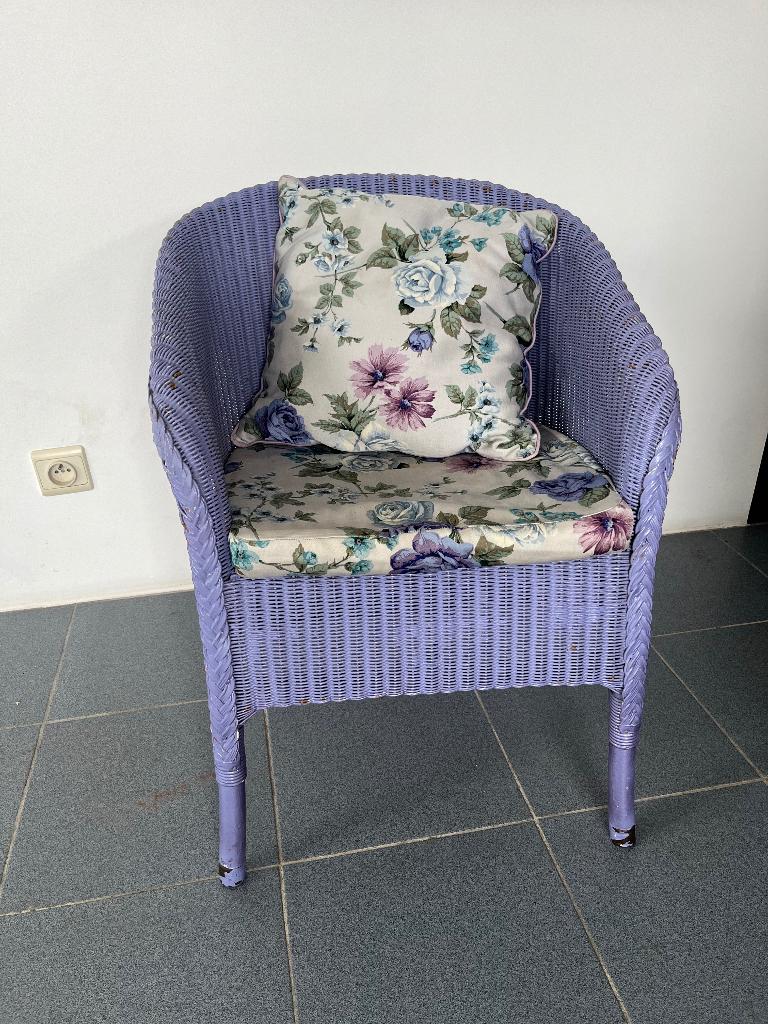 Lloyd Loom zetel, Ophalen