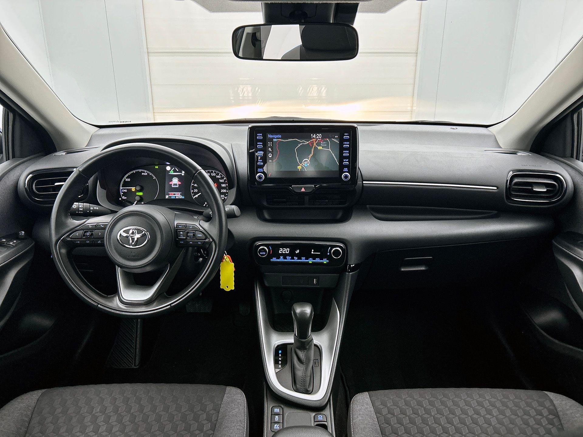 Toyota Yaris 1.5 VVT-i Hybrid Dynamic e-CVT | Achteruitrijca, Auto's, Gebruikt, Overige kleuren, 116 pk, 450 kg