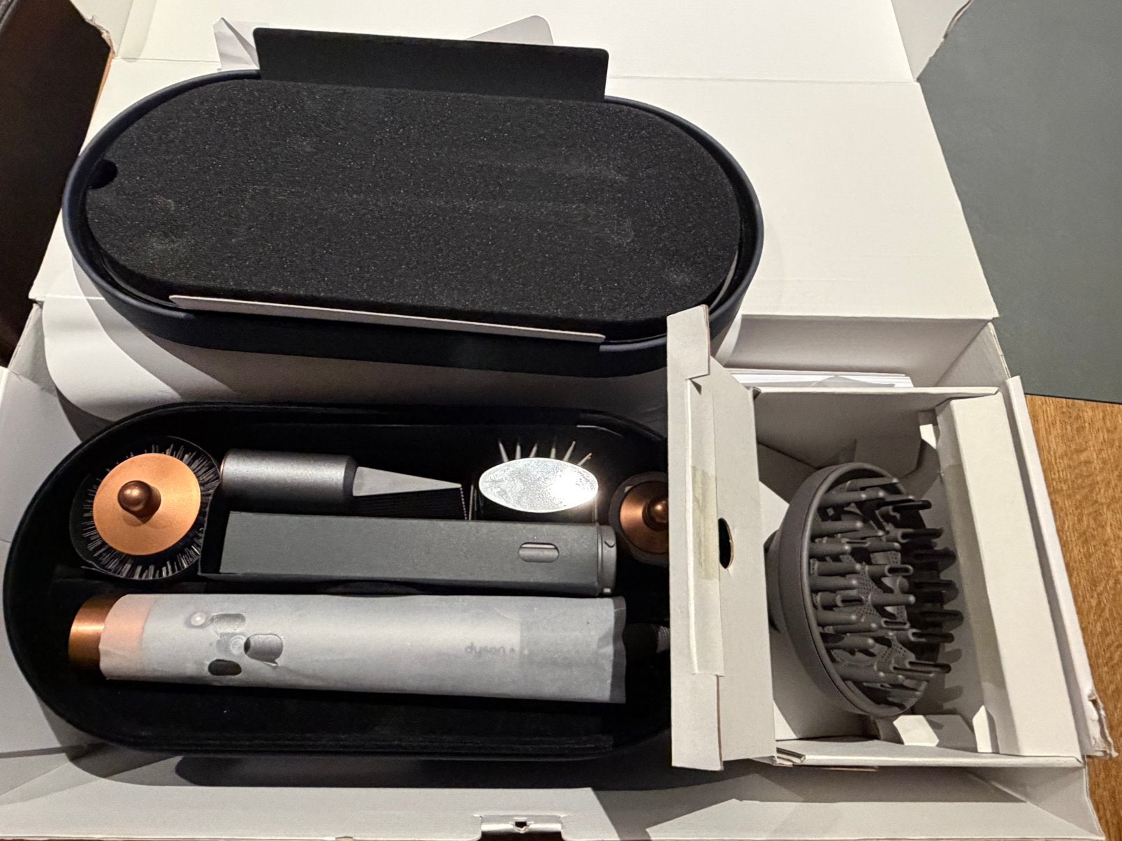 Dyson airwrap complete long diffuse, Enlèvement, Comme neuf