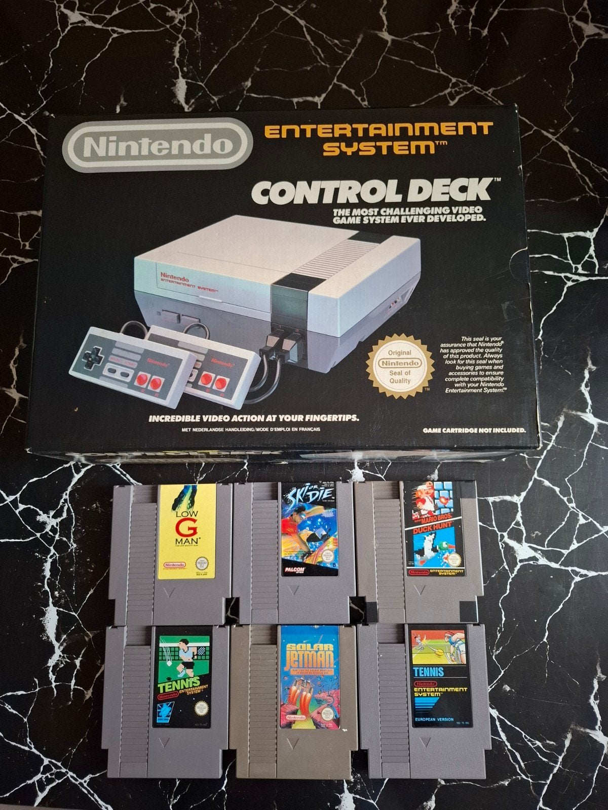 Nintendo Nes-console in doos + 6 games!, Games en Spelcomputers, Ophalen of Verzenden, Zo goed als nieuw, Met 2 controllers, Met games