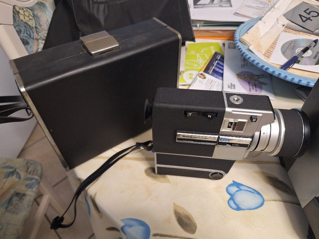 super 8 camera, projector, montage-apparaat, Collections, Enlèvement, 1960 à 1980, Autres types