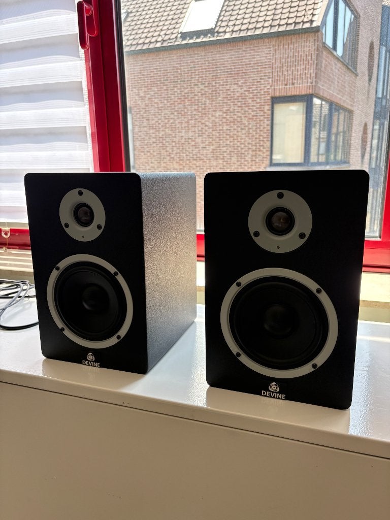 Devine MR-5A, Audio, Tv en Foto, Luidsprekerboxen, Zo goed als nieuw, Overige typen, Overige merken, Ophalen of Verzenden