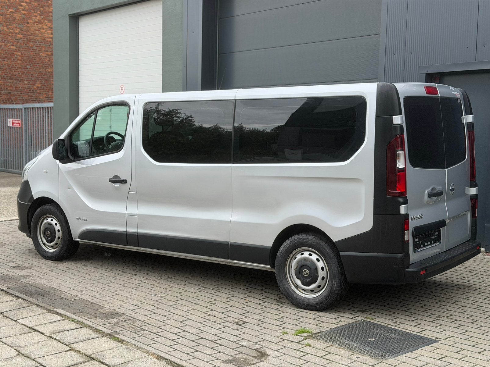 MINIBUS NISSAN NV300 9PL BJ2018 AIRCO  NAVIGATIE EURO6B FULL, Auto's, Nissan, Voorwielaandrijving, Testrit aan huis, 4 cilinders