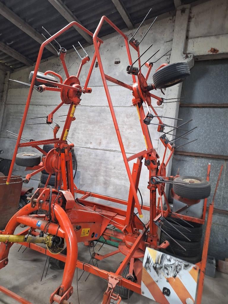 Kuhn faneuse, faneur,  6401 MH, Articles professionnels, Enlèvement, Élevage, Agricole