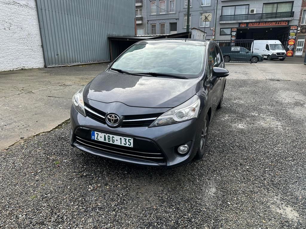 Toyota Verso 2.0D4D, Auto's, Toyota, Voorwielaandrijving, Euro 5, Elektrische ramen, Bedrijf