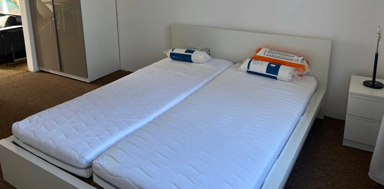 Lit IKEA complet : matelas, sommier et tête de lit, bon etat, Enlèvement, Comme neuf