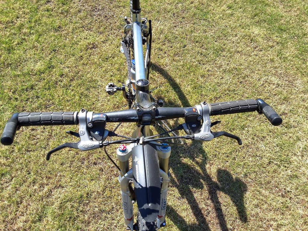 Fietsen specialized stumpjumper, Fietsen en Brommers, Fietsen | Mountainbikes en ATB, Hardtail, Heren, Zo goed als nieuw, 53 tot 57 cm