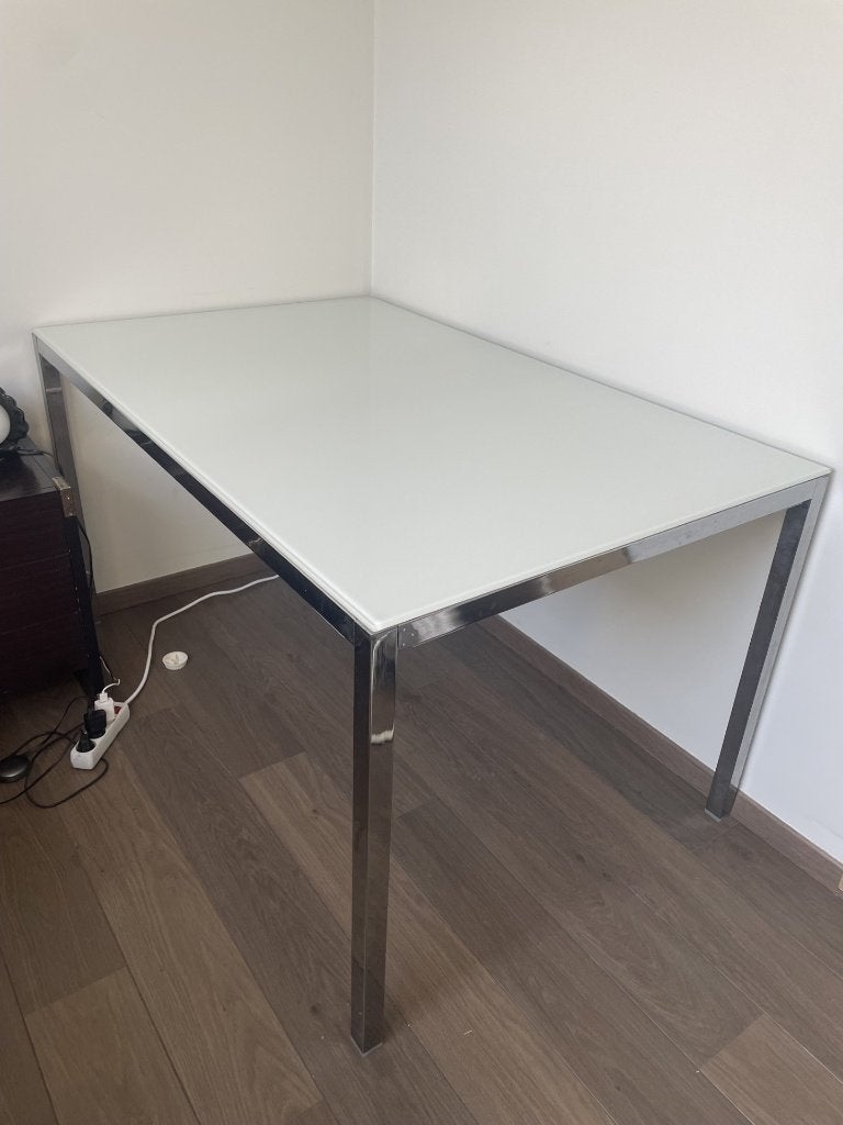 Eettafel Ikea Torsby - 135x85cm - chroom en wit glas, 100 à 150 cm, Quatre personnes, Verre, Enlèvement
