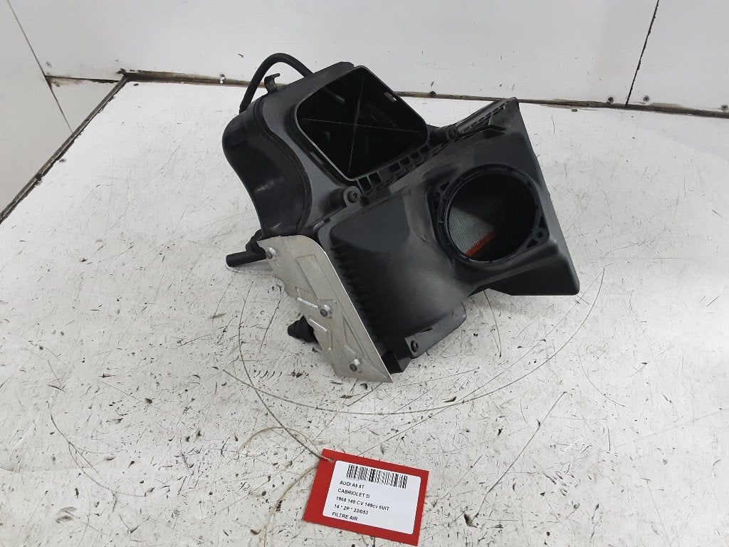 LUCHTFILTER Audi A5 Cabrio (8F7) (8K0133837), Gebruikt, Mevr. I. Hauben, Audi, Rue de l'Espoir 34 34
4030  GRIVEGNÉE, BE