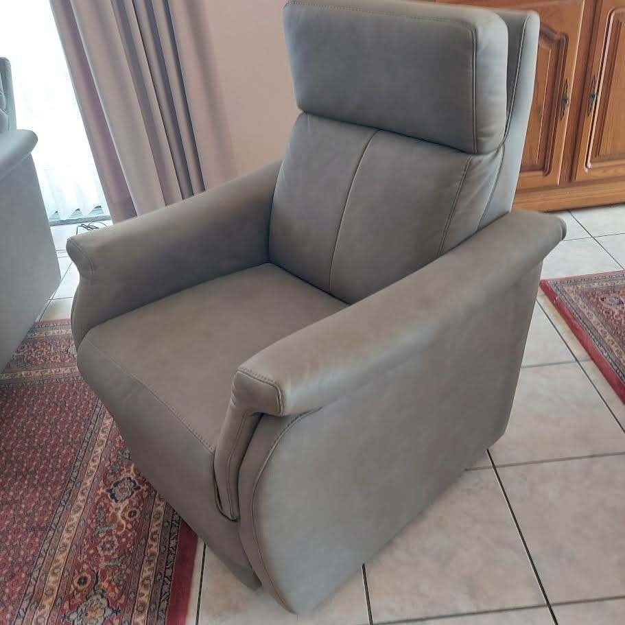 salon relax leder in nieuwstaat, Huis en Inrichting, Zetels | Complete zithoeken, Zo goed als nieuw, Leer, Ophalen