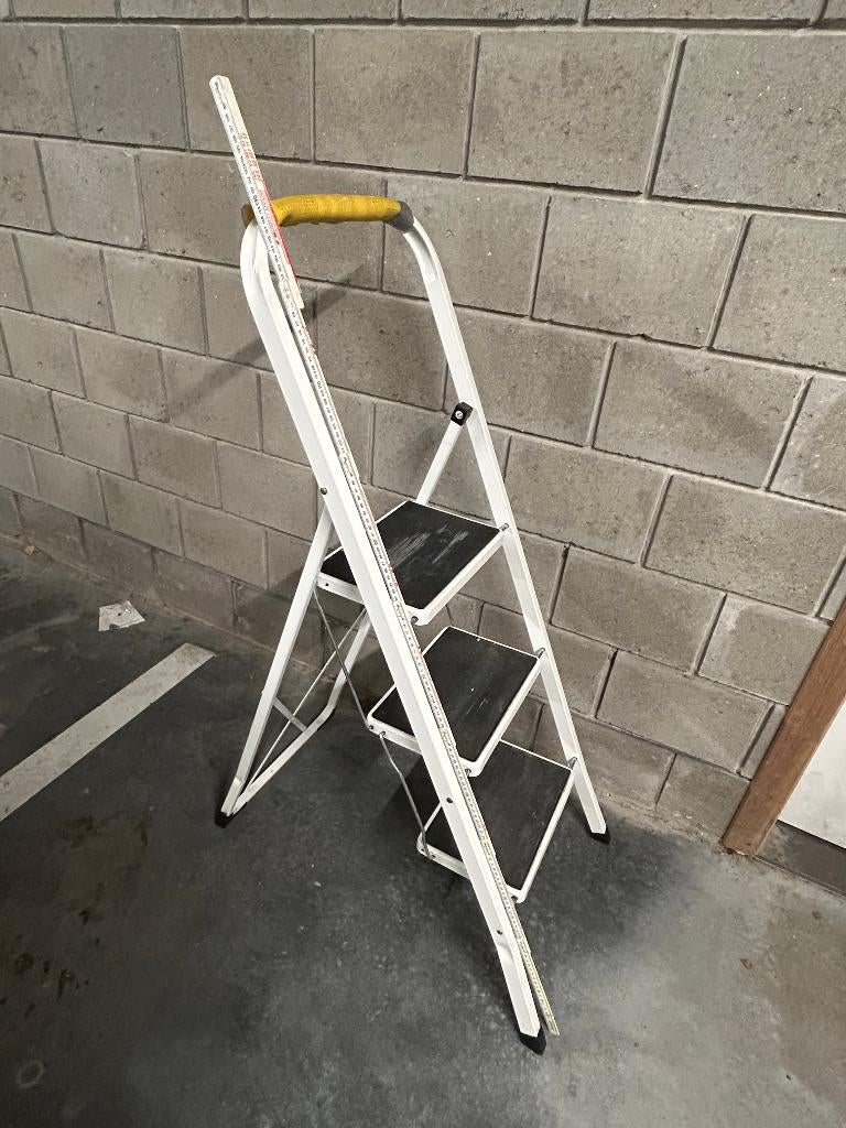 Trapladder met 3 treden, Enlèvement, Utilisé, Échelle, Moins de 2 mètres