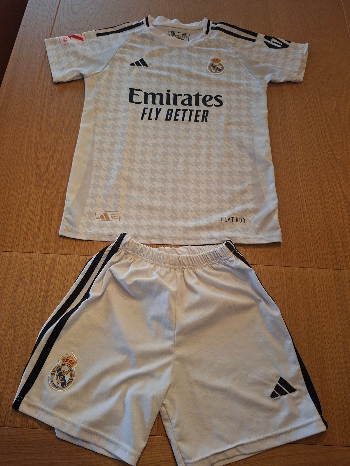 voetbaltenu, Sports & Fitness, Taille XS ou plus petite, Enlèvement ou Envoi, Utilisé, Set