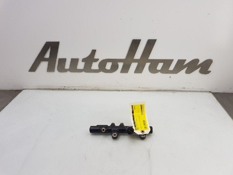 RAMPE D'INJECTION Renault Clio IV Estate / Grandtour (7R), Utilisé, Renault