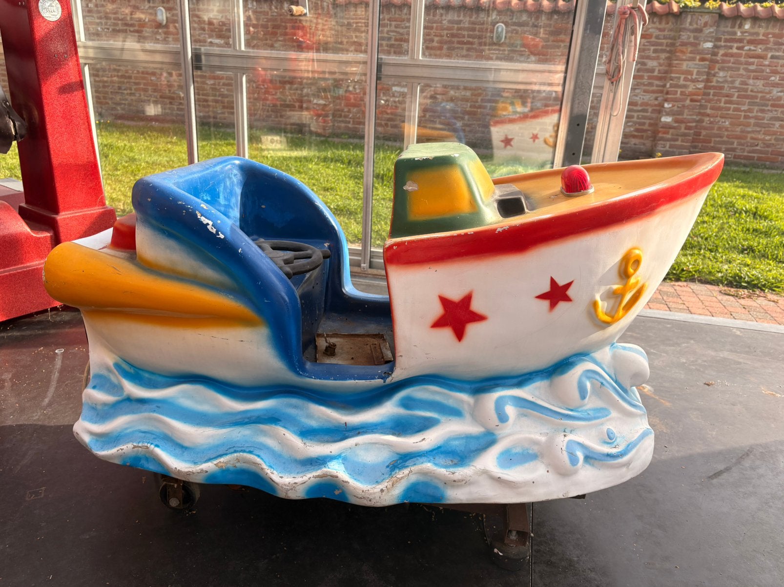 Vintage Kiddy Ride Boot – werkend – muntinworp, Verzamelen, Ophalen, Gebruikt