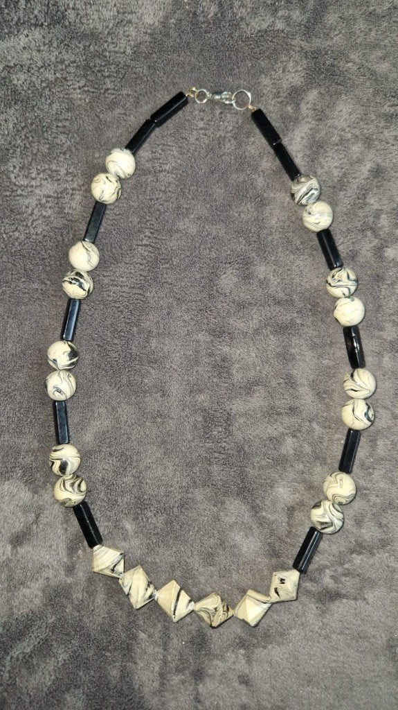 Handgemaakte Ketting, Ophalen of Verzenden, Nieuw, Zwart, Overige materialen