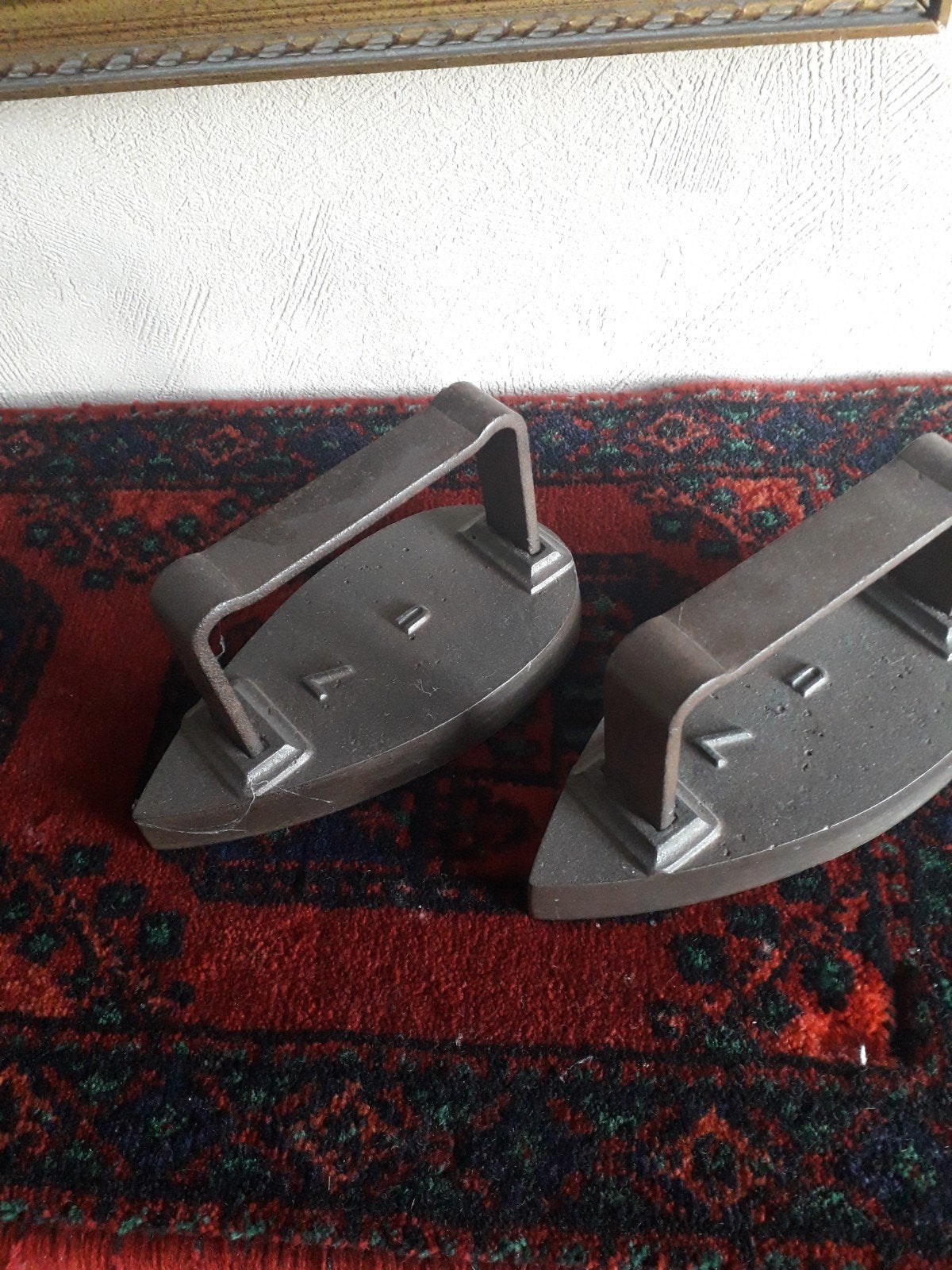 2 oude strijkijzers, Antiek en Kunst, Ophalen