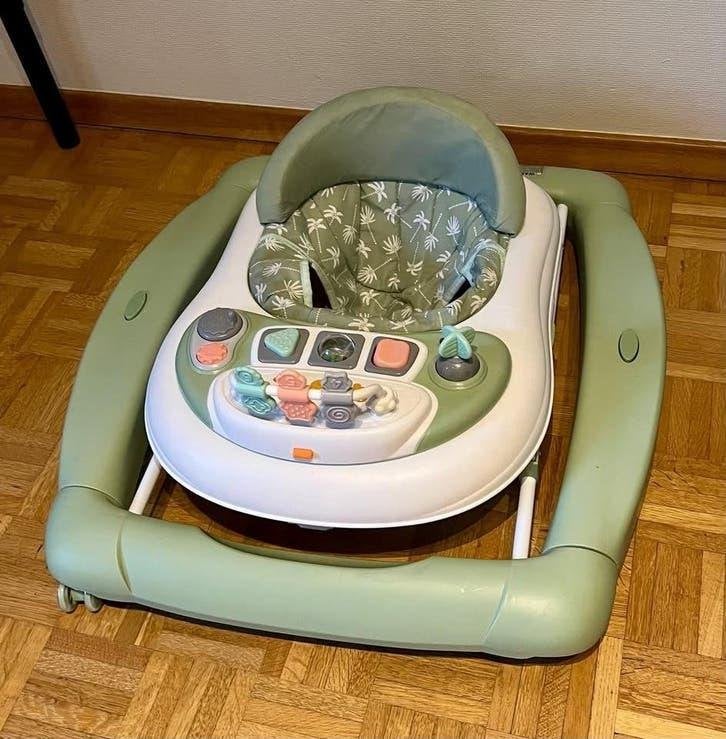 Trotteur bébé vert – comme neuf, Enfants & Bébés, Enlèvement, Comme neuf, Autres types, À roulettes