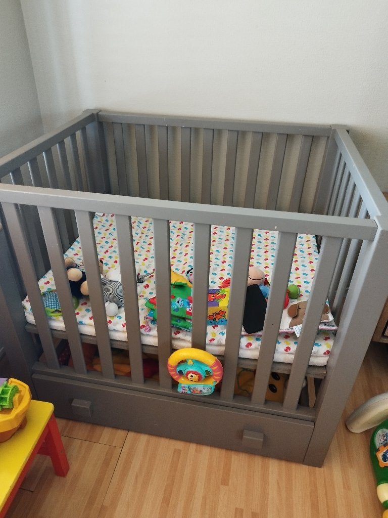 Babypark, donker greige, met lade op wieltjes, Ophalen, Gebruikt, Rechthoekig, In hoogte verstelbaar