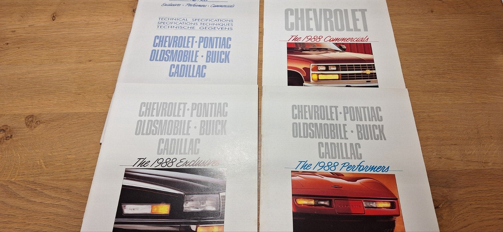 The 1988 GM Detroit Collection catalogus, Boeken, Ophalen of Verzenden, Zo goed als nieuw