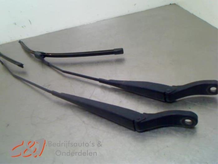 Bras essuie-glace avant d'un Citroen Berlingo, -, 3 mois de garantie, Utilisé, -