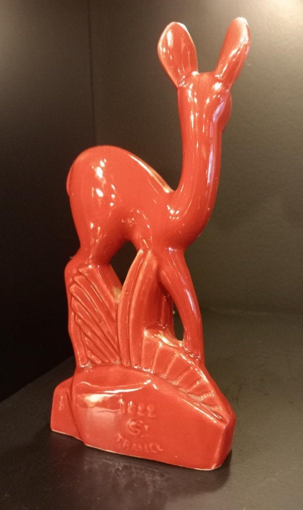 Art deco Bambi in rood geglazuurde keramiek., Ophalen of Verzenden