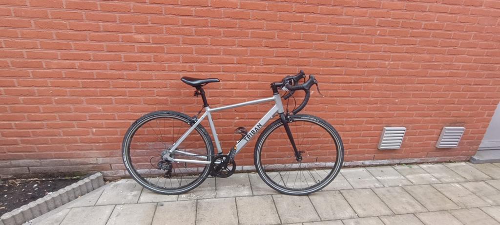 Koersfiets Merk Triban grijs, Enlèvement, Utilisé, Frein à disque, Vitesses
