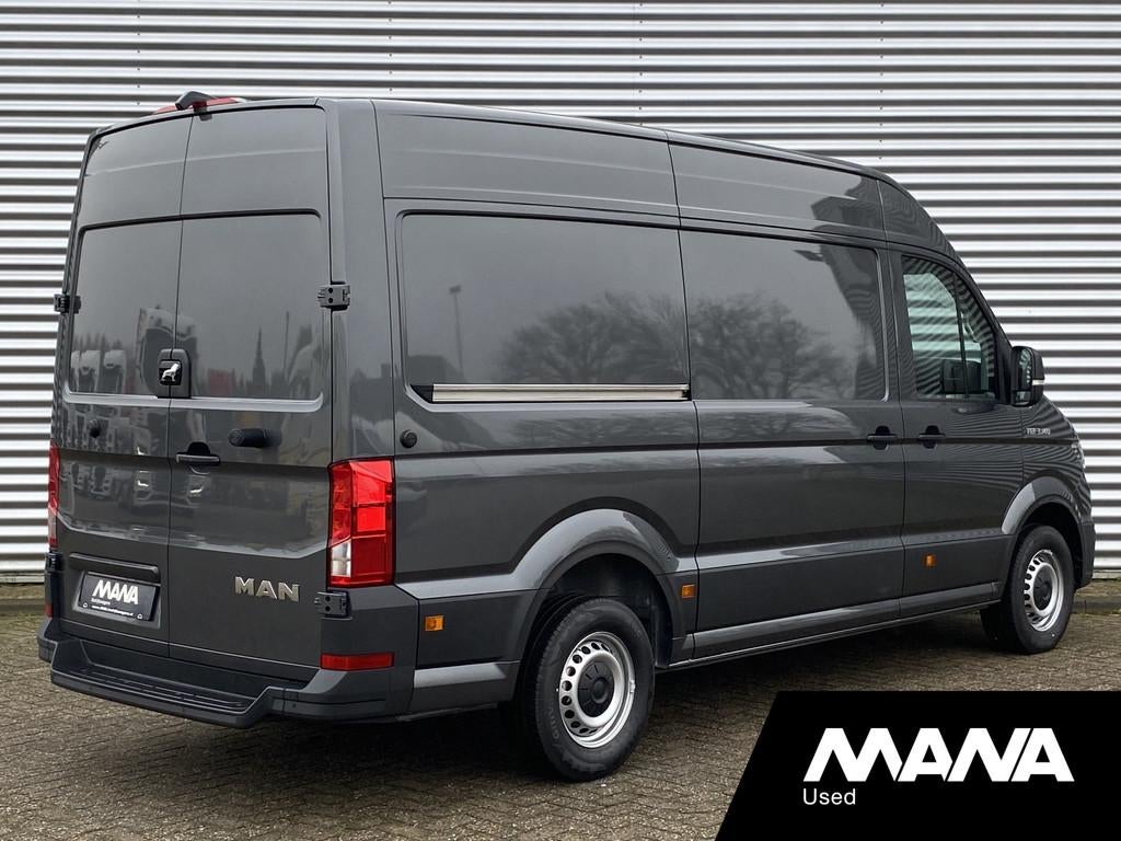 MAN TGE 3.140 L3H3 Automaat 140PK Antraciet NIEUW MODEL Crui, Auto's, Stof, Gebruikt, Zwart, Bedrijf