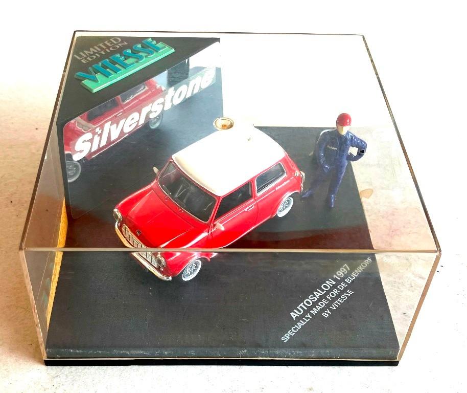 Mini Cooper SILVERSTONE De Bijenkorf Vitesse V012I., Hobby & Loisirs créatifs, Voitures miniatures | 1:43, Enlèvement ou Envoi