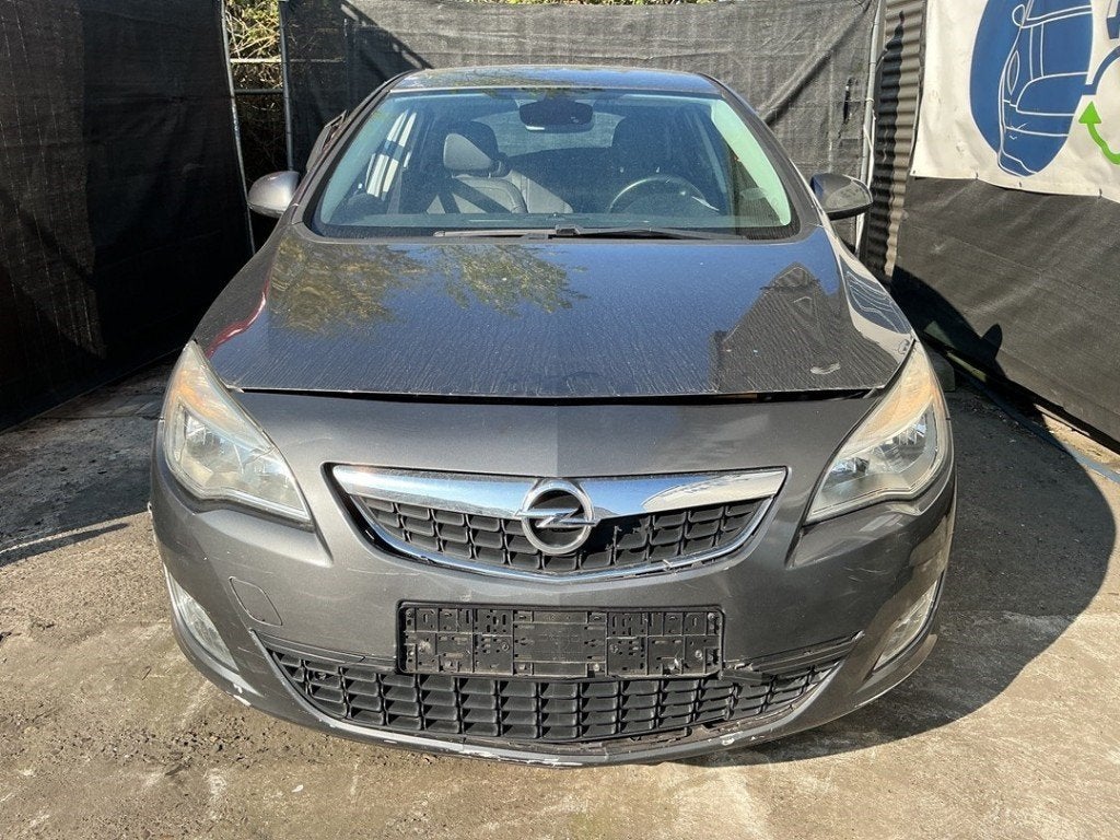 VOORFRONT Opel Astra J (PC6 / PD6 / PE6 / PF6), Gebruikt, Opel