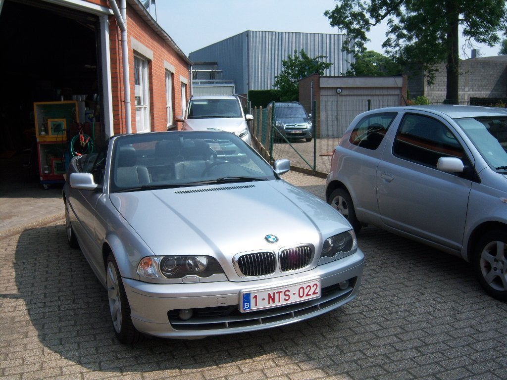 BMW 323ci, 4 zetels, Achterwielaandrijving, Zwart, 2494 cc