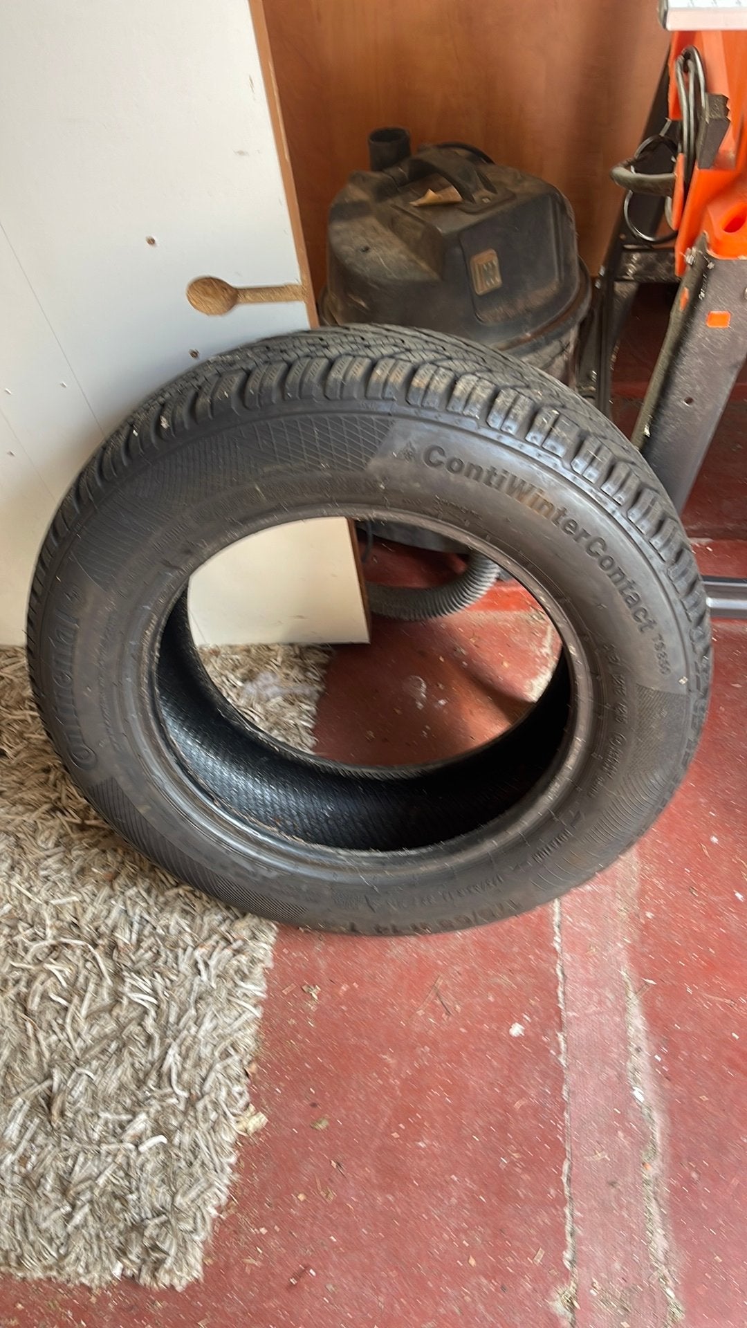 Pneu neuf 175/65 r14t Continental, Autos : Pièces & Accessoires, Pneus & Jantes, Neuf, 14 pouces, 4 Saisons, Enlèvement ou Envoi