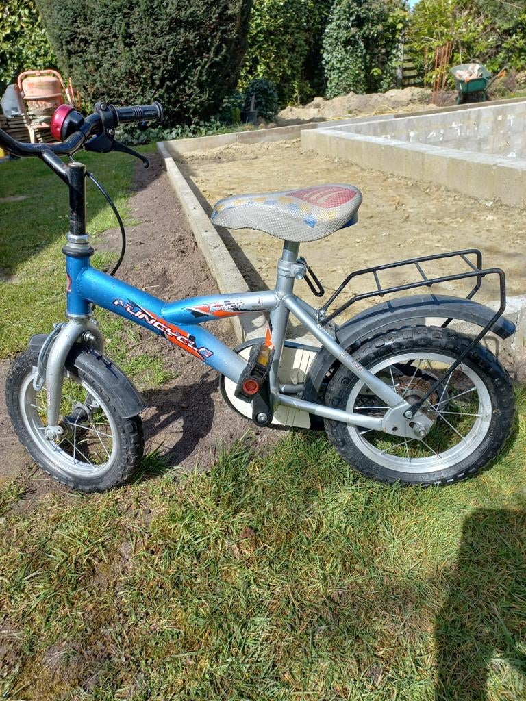 Kinderfietsje, Enlèvement