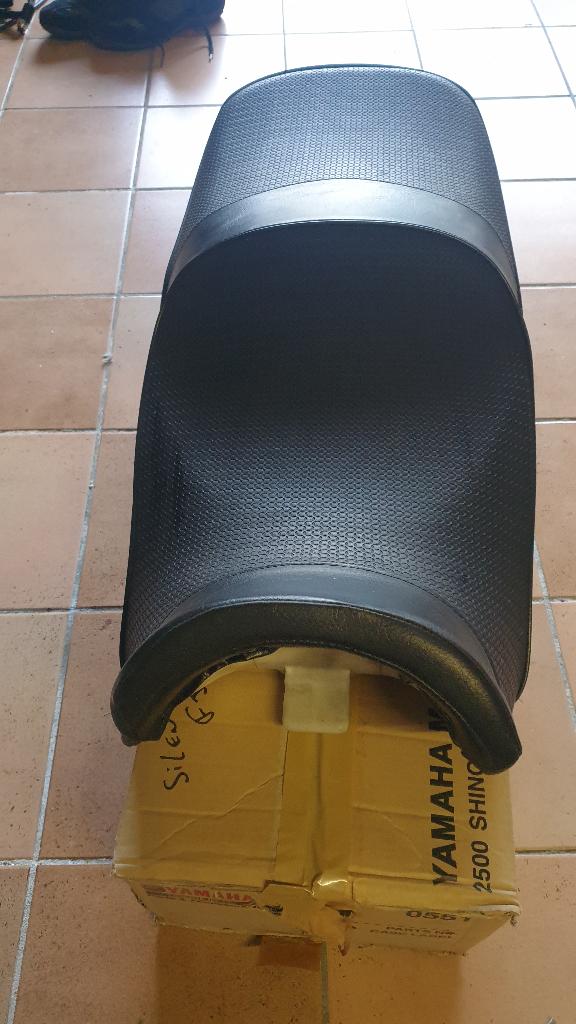 selle kawasaki GTR 1000, Enlèvement, Neuf