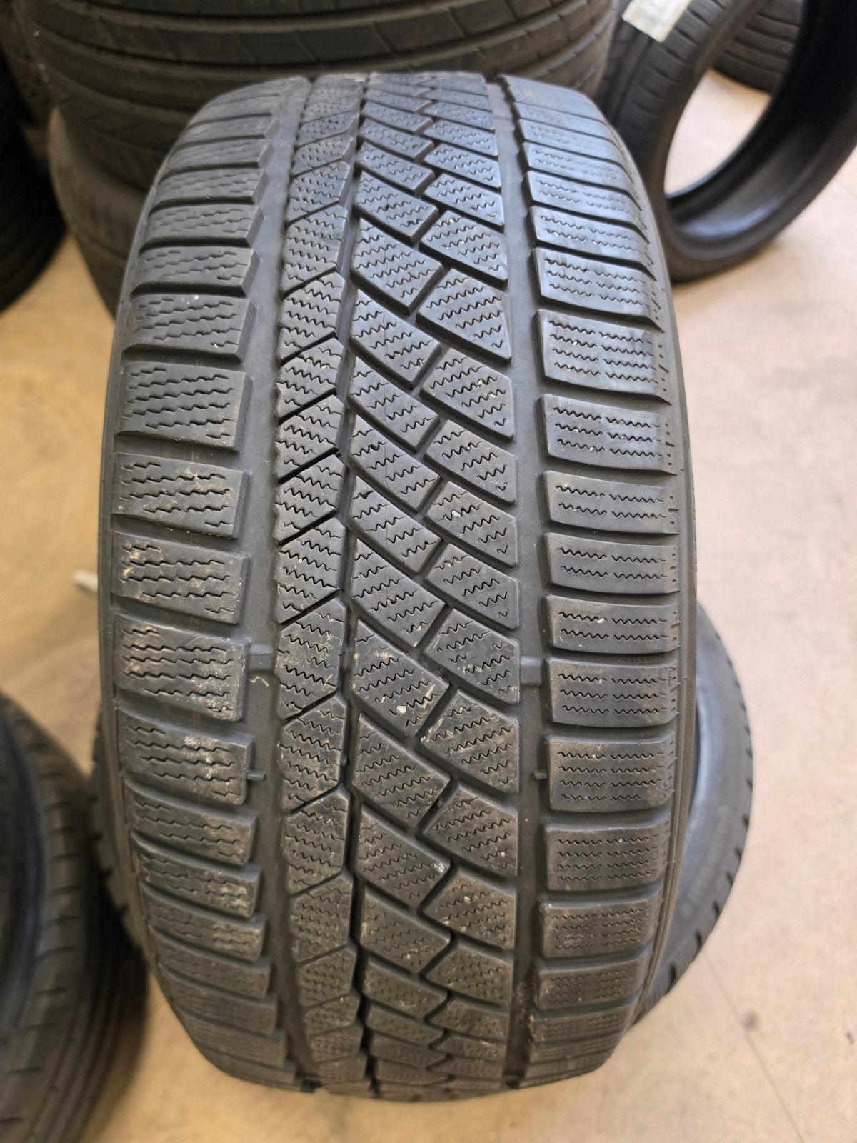235/40r19 continental 50€ per stuk met montage en balanceren, Ophalen of Verzenden