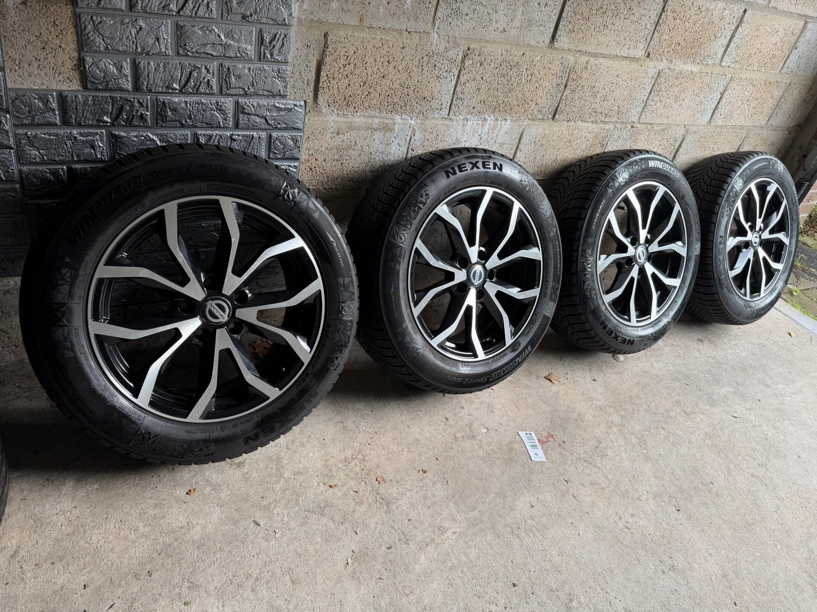 Orginele Nissan Qashqai velgen met banden 215.60.17, Auto-onderdelen, Ophalen of Verzenden, Band(en)