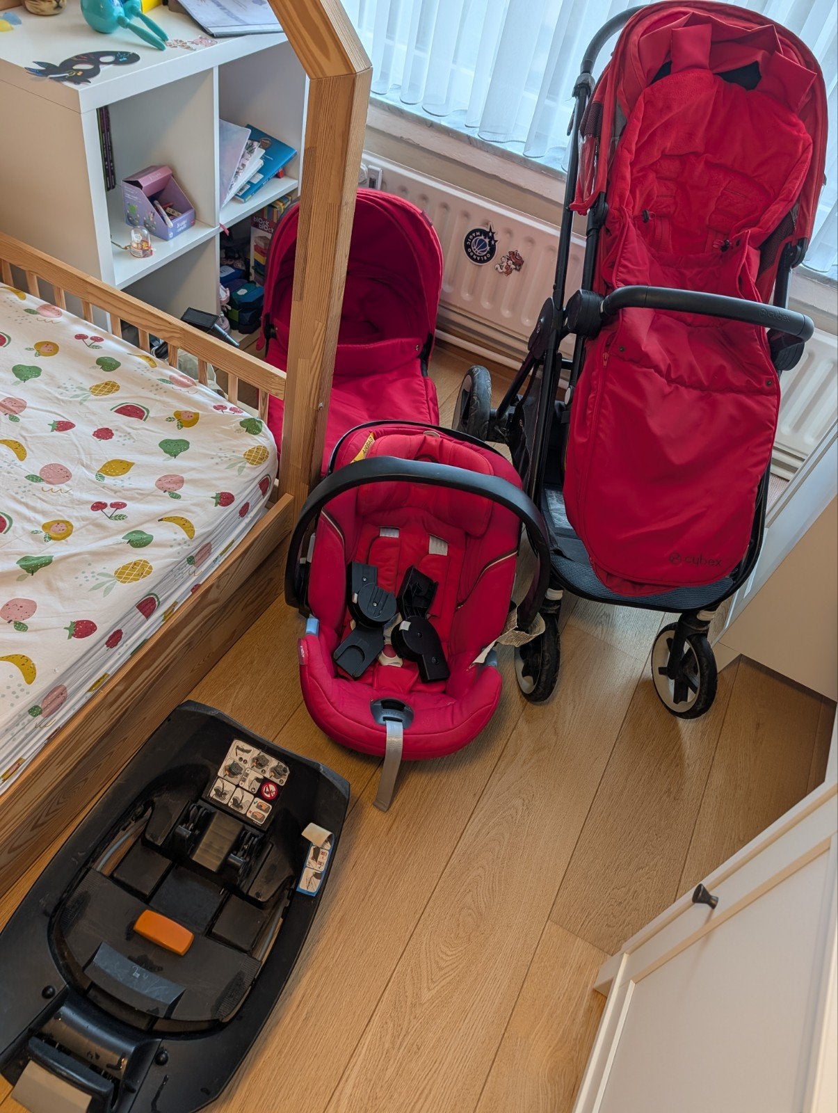 Pack Trio Poussette CYBEX (Châssis + Nacelle Cot M + Cosy At, Enfants & Bébés, Enlèvement, Poussette