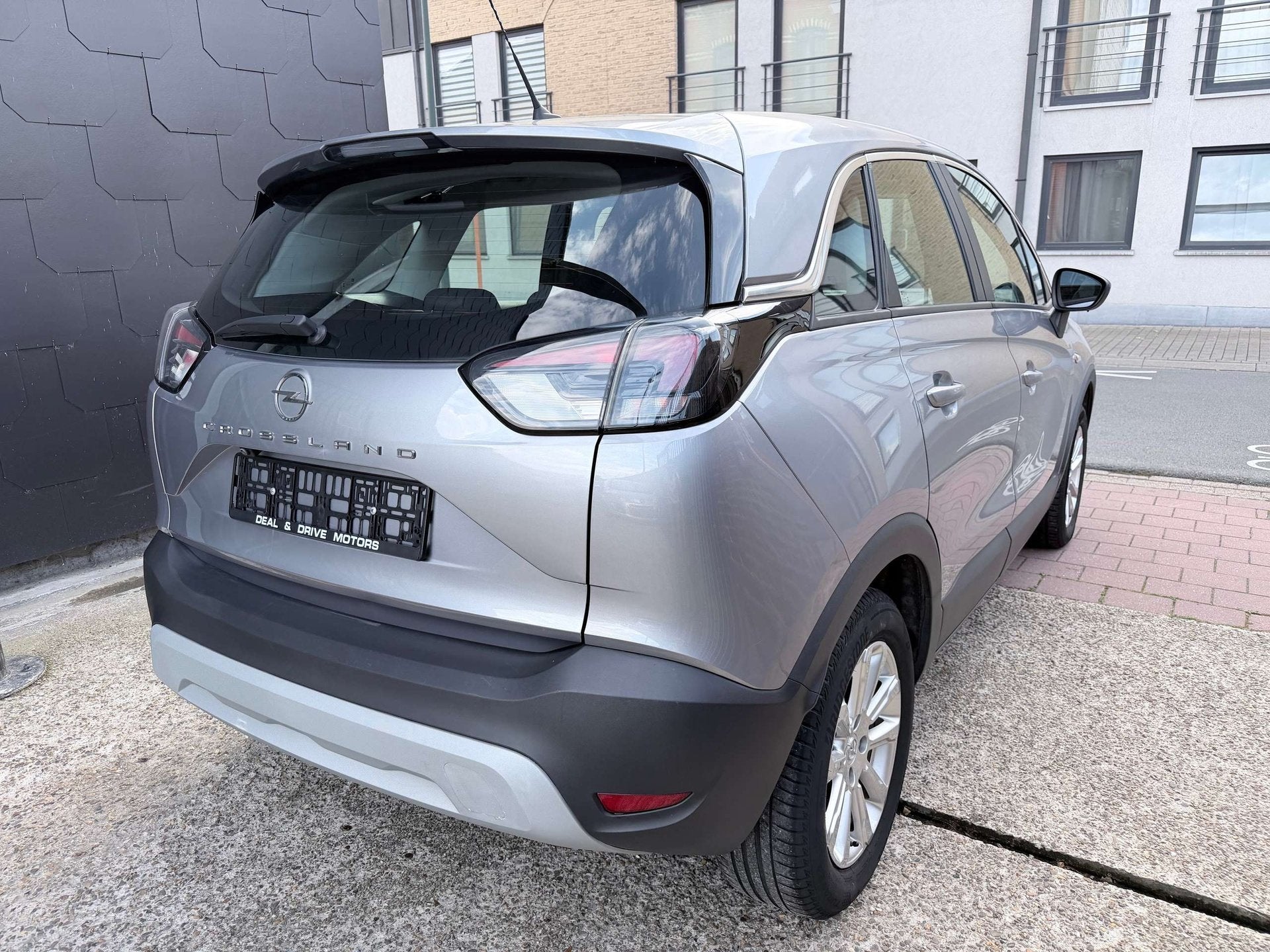 Opel Crossland 1.2 I EDITION ELEGANCE | CAR PLAY| CAMERA | C, Dealer onderhouden, Stof, Gebruikt, 1199 cc