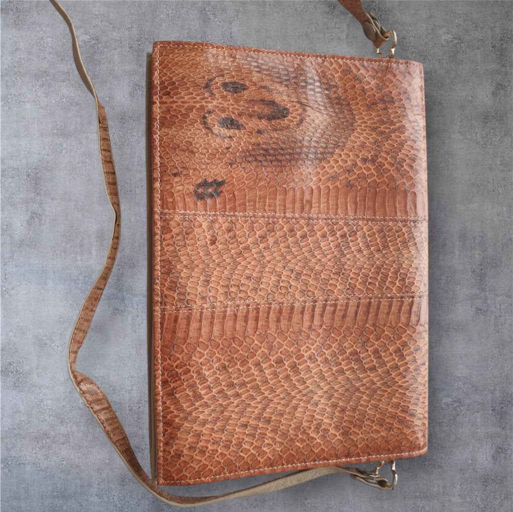 Sac femme Vintage Cobra Snakeskin Handbag Purse, Bijoux, Sacs & Beauté, Sacs | Sacs Femme, Enlèvement ou Envoi, Utilisé, Autres couleurs