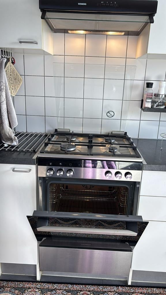 Fornuis op Gas , 3 jaar oud, geen schade, heel proper., Ophalen, Gas
