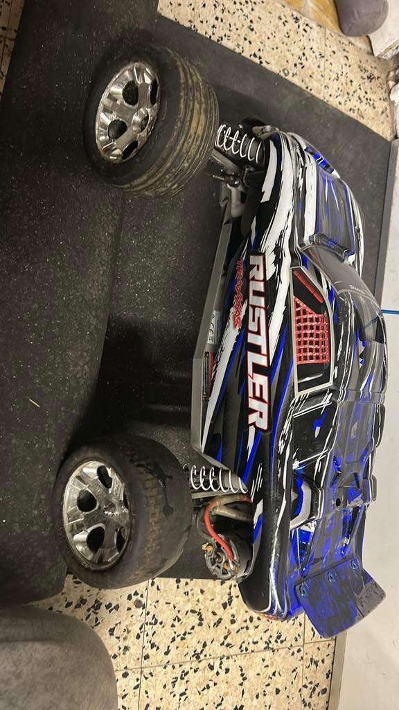 Traxxas rustler, Hobby en Vrije tijd, Ophalen, Zo goed als nieuw