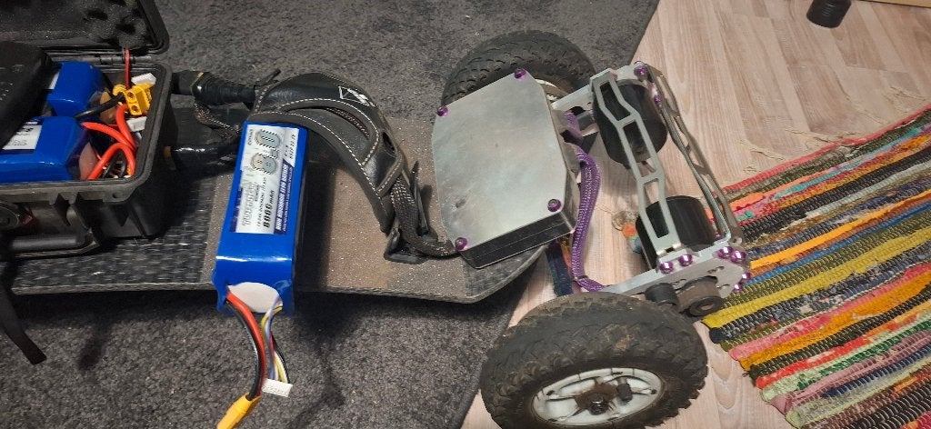 Elektrisch skateboard, Sport en Fitness, Skateboarden, Ophalen, Zo goed als nieuw, Skateboard