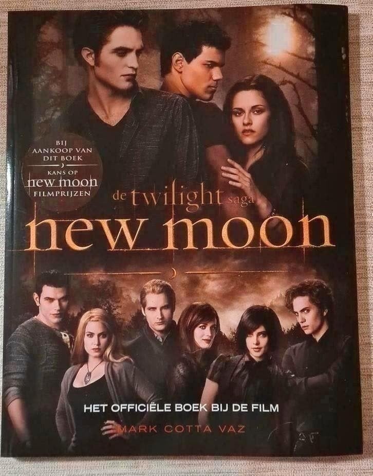 Het officiële boek bij de film "new moon" v/d twilight saga, Livres, Enlèvement ou Envoi, Neuf, Mark Cotta Vaz