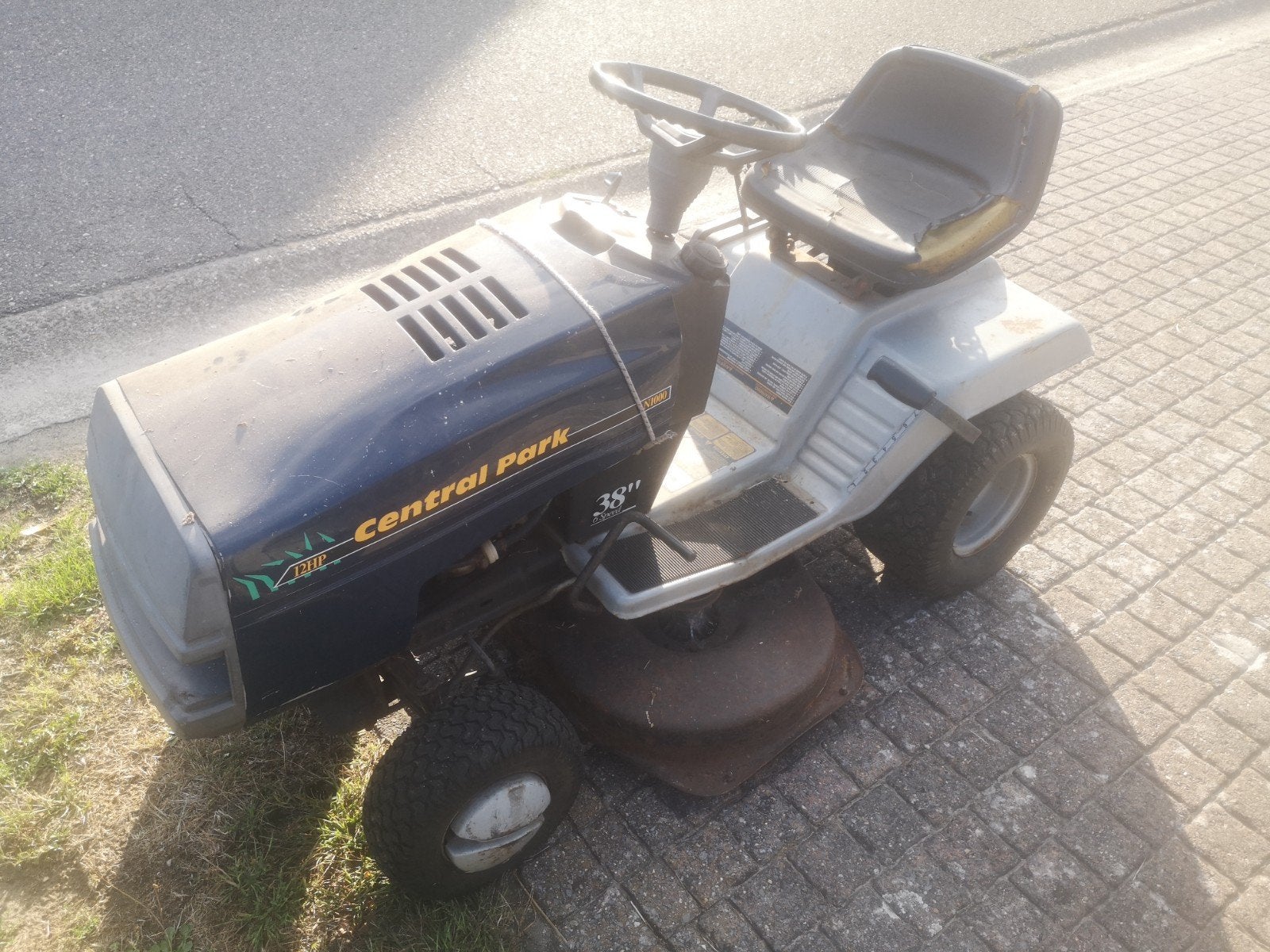 zitmaaier, Tuin en Terras, Ophalen, Gebruikt, Elektrische starter