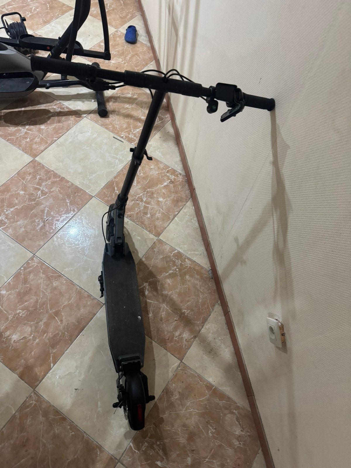 Trotinette electique, Ophalen, Zo goed als nieuw