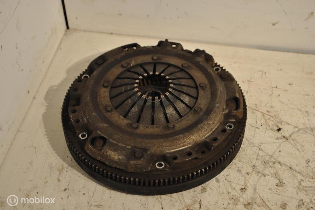 Massavliegwiel Vw Passat B3 1.8 CL ('88-'94) 037105271K, Gebruikt, Volkswagen, Ophalen of Verzenden, Volkswagen
