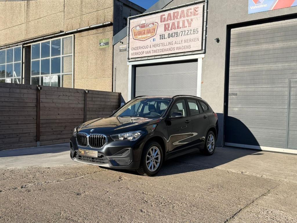 BMW X1 sDrive 18i (bj 2020), Auto's, Stof, Gebruikt, 136 pk, Zwart