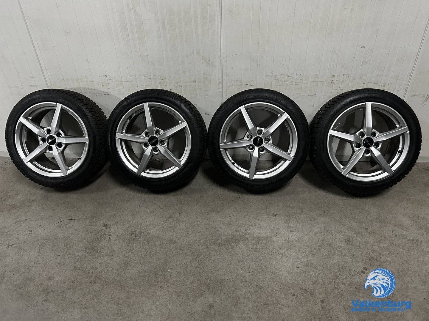 8-9mm! VAG VW Golf Caddy Audi A3 Leon 17 inch velgen 5x112 w, Autos : Pièces & Accessoires, Pneus et Jantes, Véhicule de tourisme