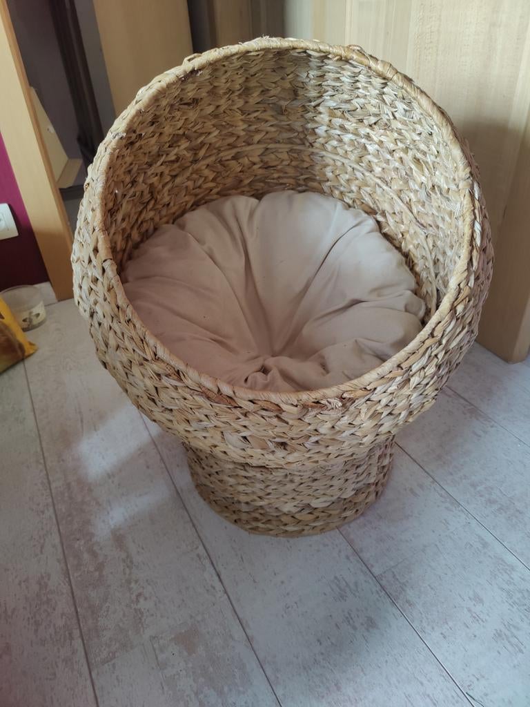Mooie rieten kattenmand, Dieren en Toebehoren, Ophalen