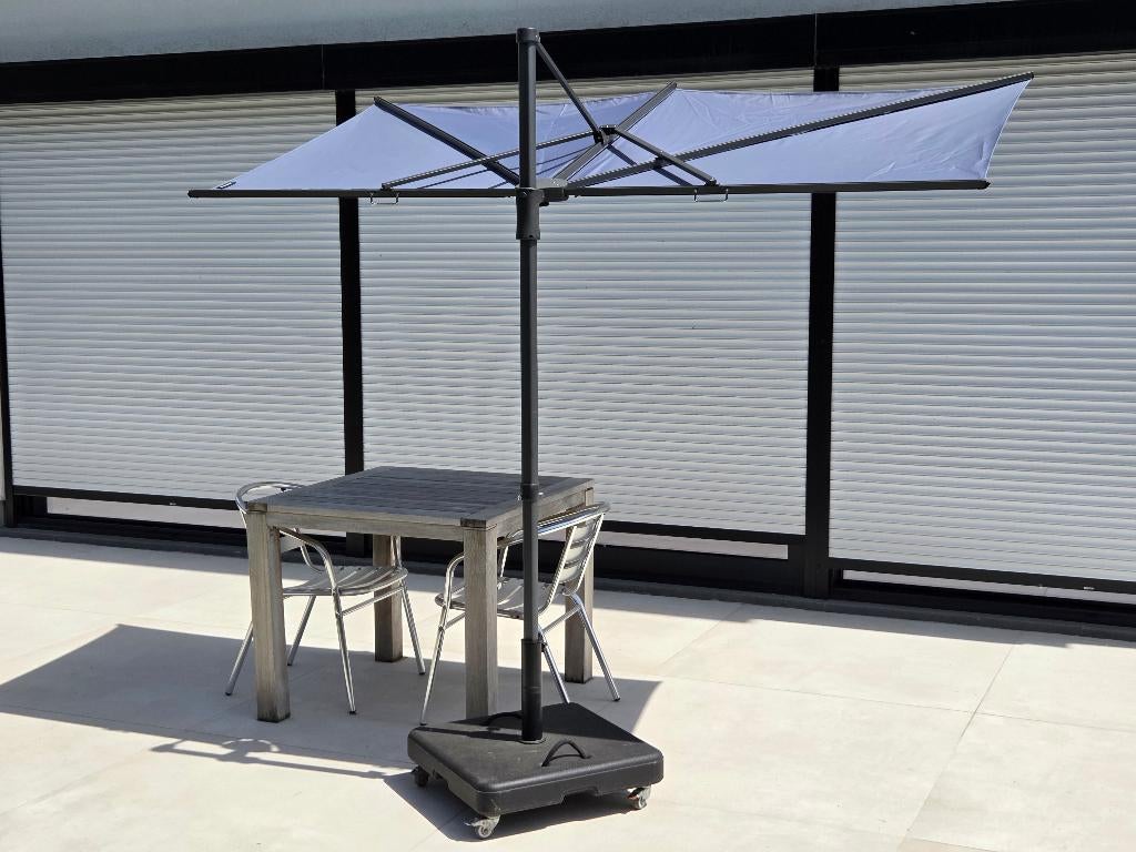 parasol Madison Topline, Tuin en Terras, Parasols, Zo goed als nieuw, Zweefparasol, 2 tot 3 meter, Verstelbaar, Waterdicht, Ophalen