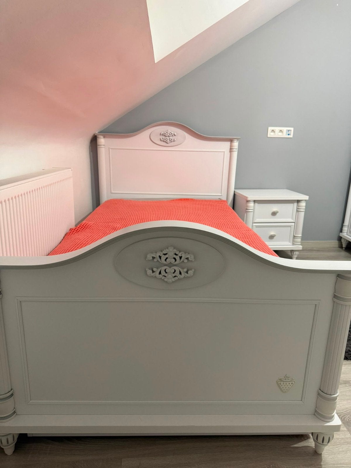 chambre fille, Enlèvement ou Envoi